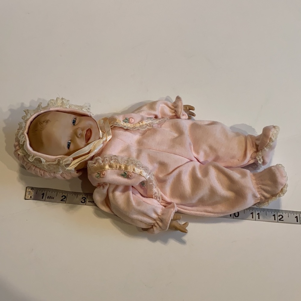 Ashton Drake Meagan Rose 1993 Collectable Porcelain Doll 12” Vintage (e) - Picture 9 of 11